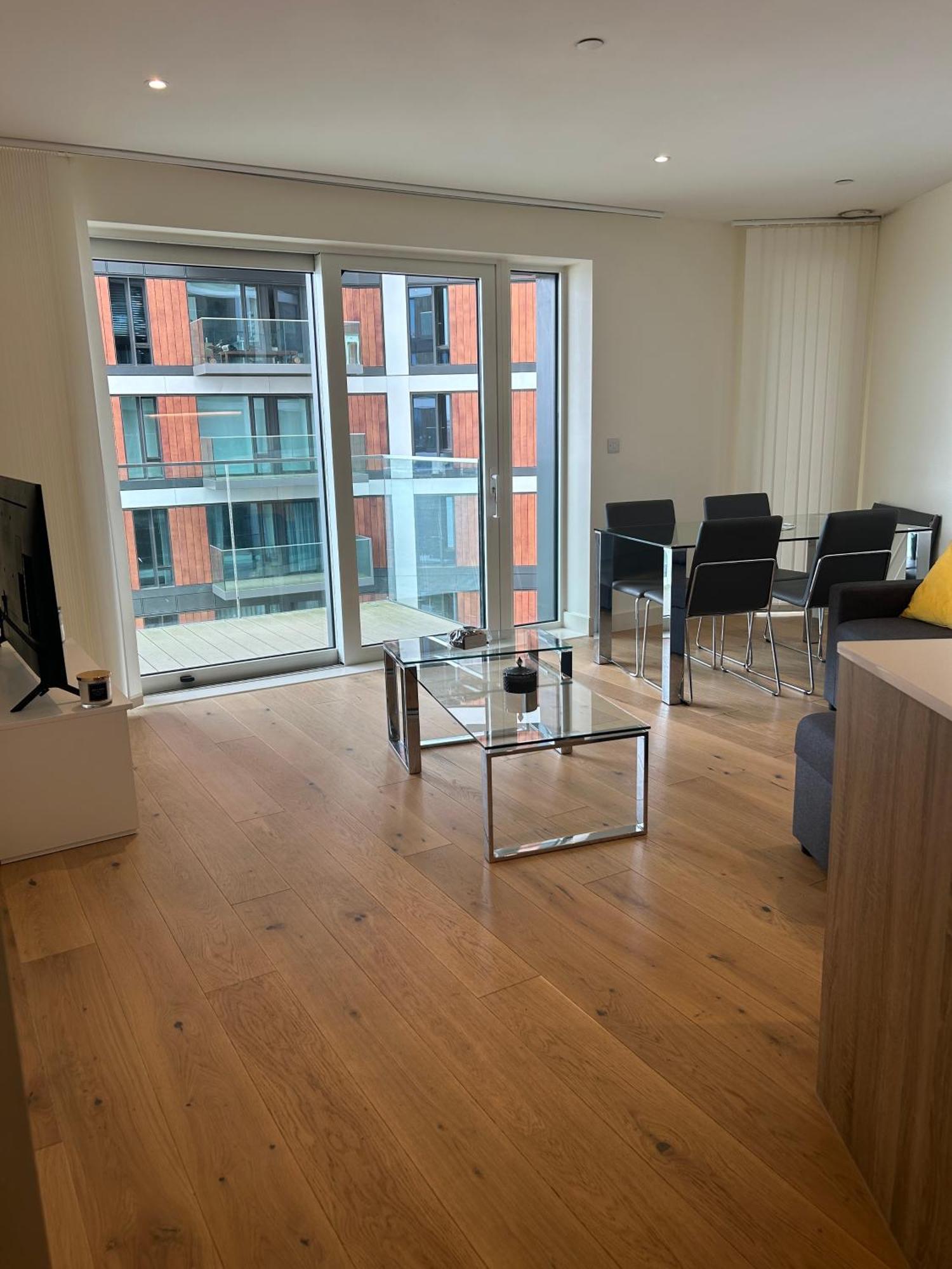 Luxury Riverside Apt With Easy Access To Central London, O2, Excel Centre And Parking מראה חיצוני תמונה