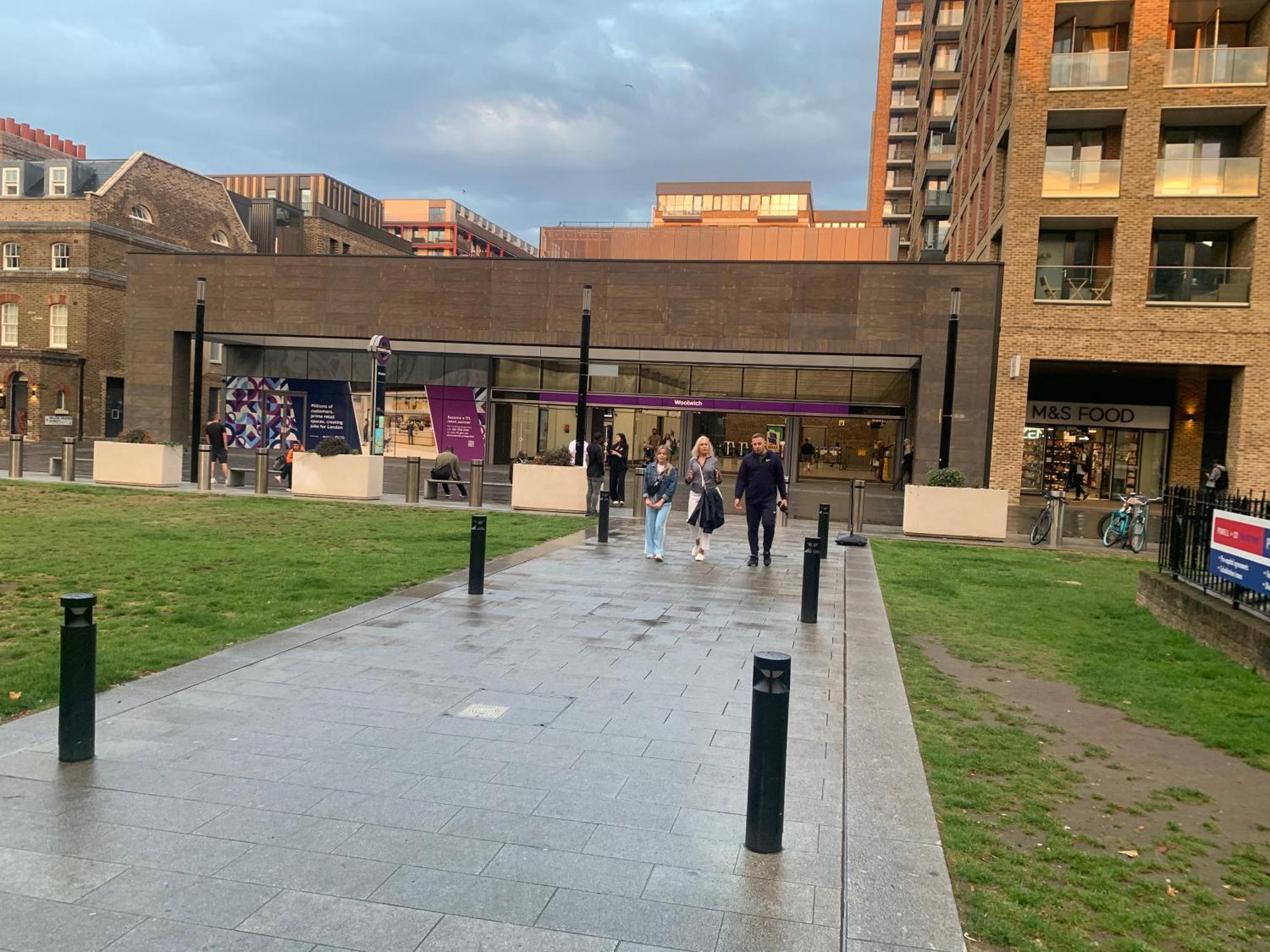 Luxury Riverside Apt With Easy Access To Central London, O2, Excel Centre And Parking מראה חיצוני תמונה